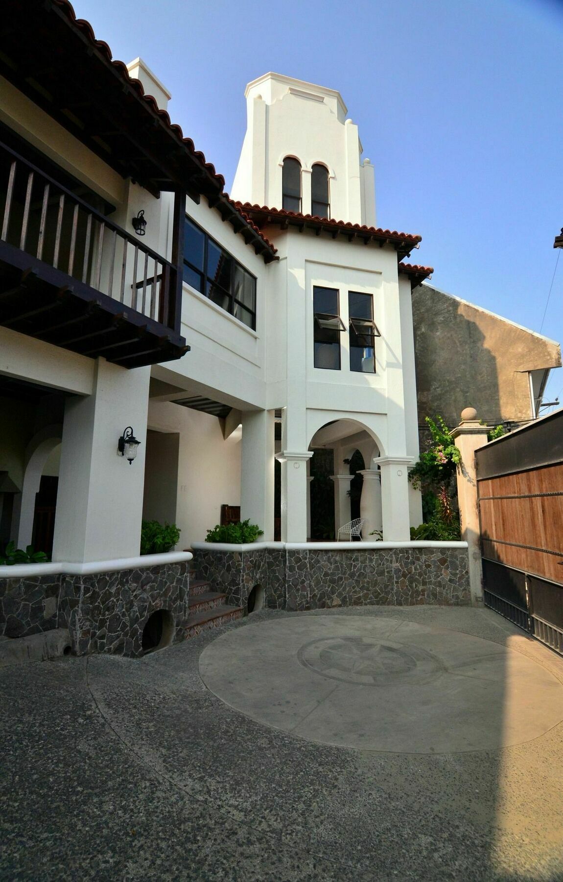 Versteeg Vacations - Fontana Residences Cebu Exterior photo